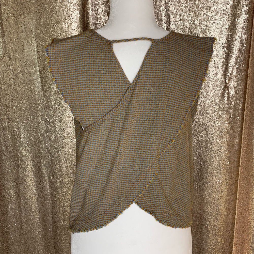 Criss cross crop top